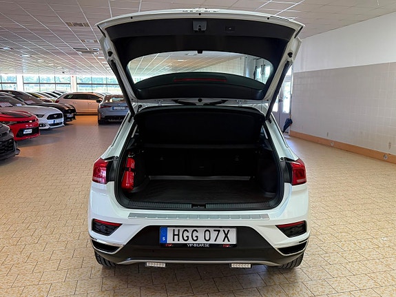 Volkswagen T-Roc 11 of 27