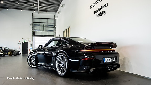 Porsche 911 GT3 5 of 5
