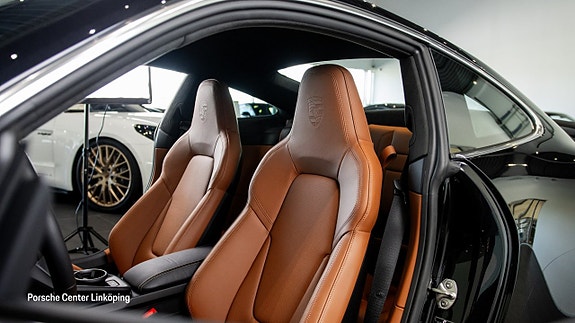 Porsche 911 GT3 11 of 26