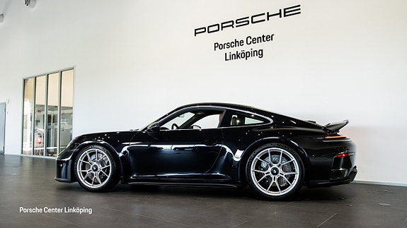 Porsche 911 GT3 4 of 5