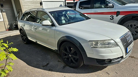 Audi A6 allroad 2 of 5