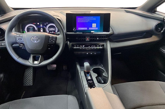 Toyota C-HR 10 of 21