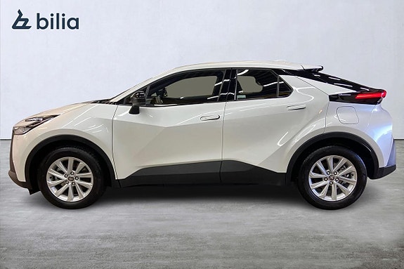 Toyota C-HR 3 of 21