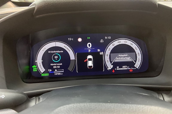 Toyota C-HR 16 of 21