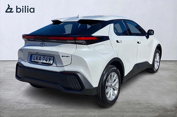 Toyota C-HR 19 of 21