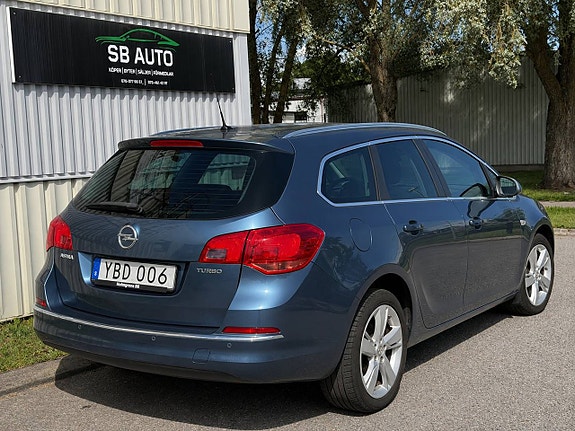 Opel Astra 3 of 5