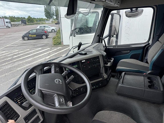 Volvo VOLVO FM 4X2 9 of 13