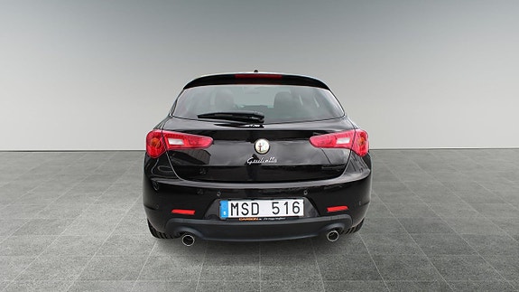 Alfa Romeo Giulietta 5 of 13