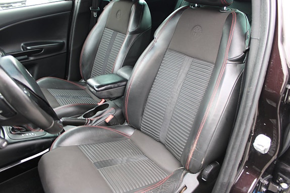 Alfa Romeo Giulietta 7 of 13