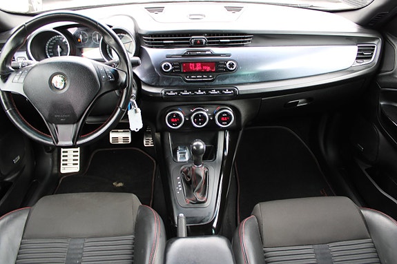 Alfa Romeo Giulietta 9 of 13