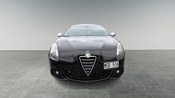 Alfa Romeo Giulietta 3 of 13