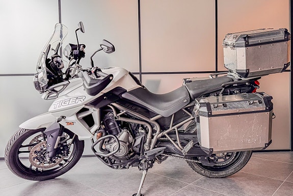 Triumph Tiger 800  XRx Low 3 of 5