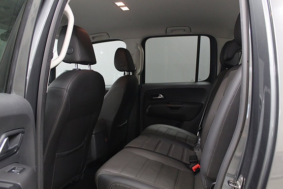 Volkswagen Amarok 10 of 14