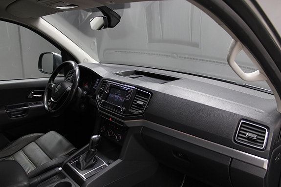 Volkswagen Amarok 12 of 14