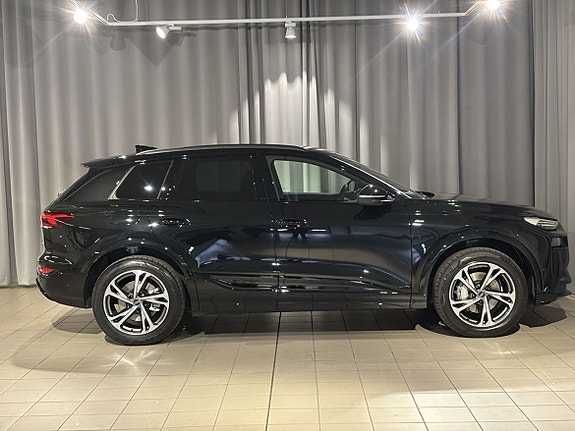 Audi Q6 e-tron 4 of 5