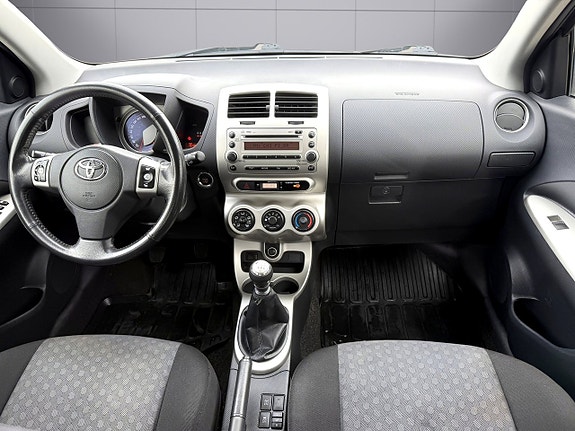 Toyota Urban Cruiser 13 of 15
