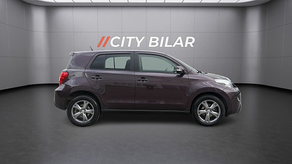 Toyota Urban Cruiser 4 of 15