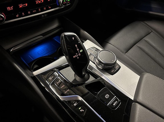 BMW 530e 17 of 19