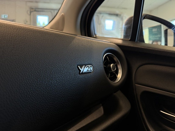 Toyota Yaris 18 of 28