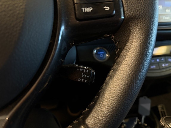 Toyota Yaris 16 of 28