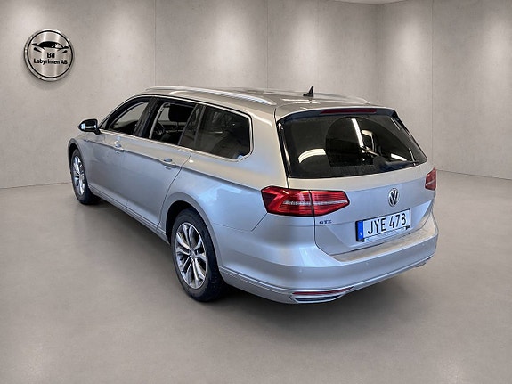 Volkswagen Passat 4 of 5