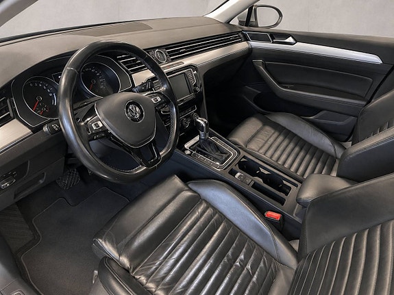 Volkswagen Passat 5 of 5