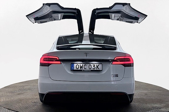 Tesla Model X 11 of 30