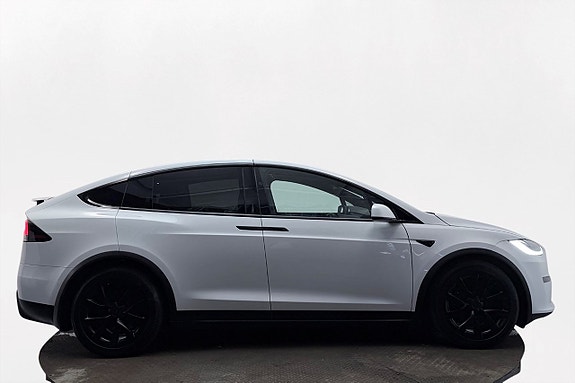 Tesla Model X 6 of 30