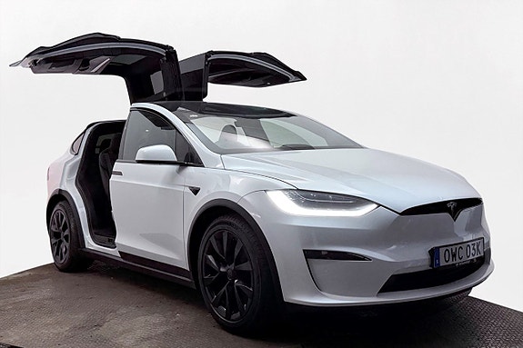 Tesla Model X 5 of 5