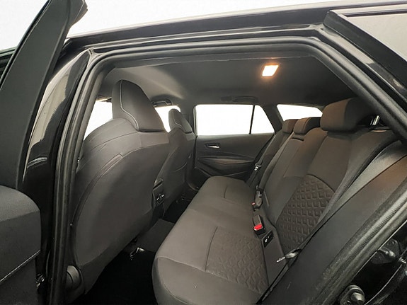 Toyota Corolla 13 of 28