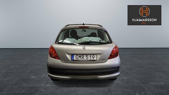 Peugeot 207 3 of 11