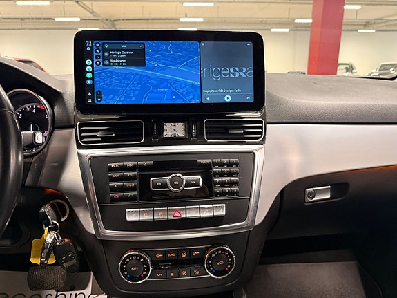 Mercedes-Benz ML350 12 of 14