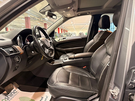 Mercedes-Benz ML350 6 of 14