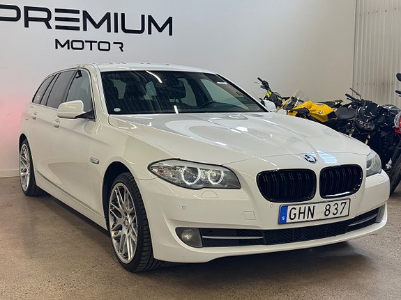 BMW 520d 2 of 5