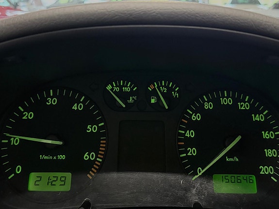 Volkswagen Polo 10 of 15