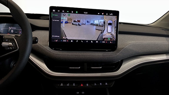 Skoda Enyaq 10 of 18