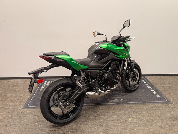 Kawasaki Z650s 3 of 4
