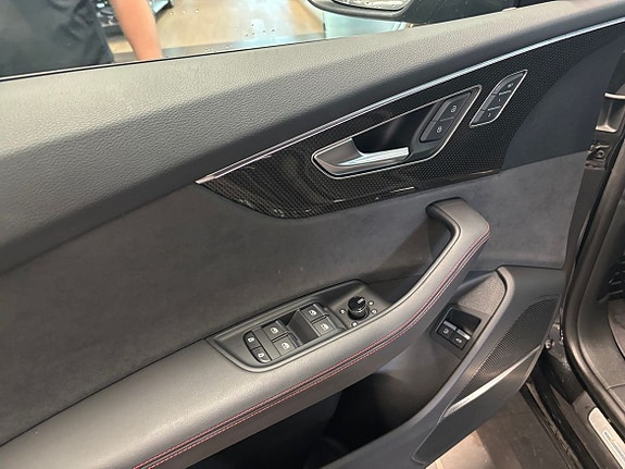 Audi Q8 8 of 21