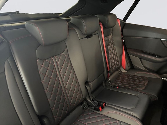 Audi Q8 15 of 21