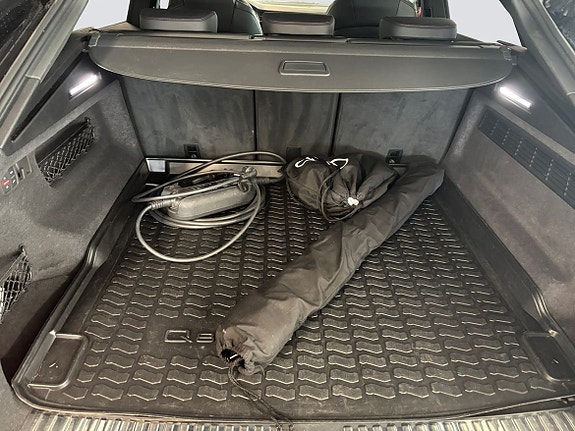 Audi Q8 16 of 21