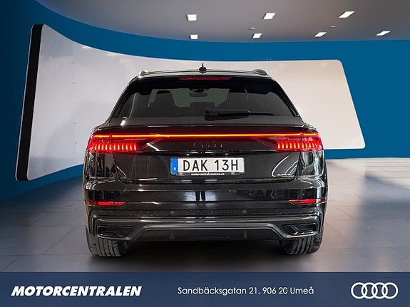 Audi Q8 4 of 21
