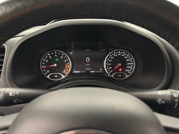 Jeep Renegade 16 of 28