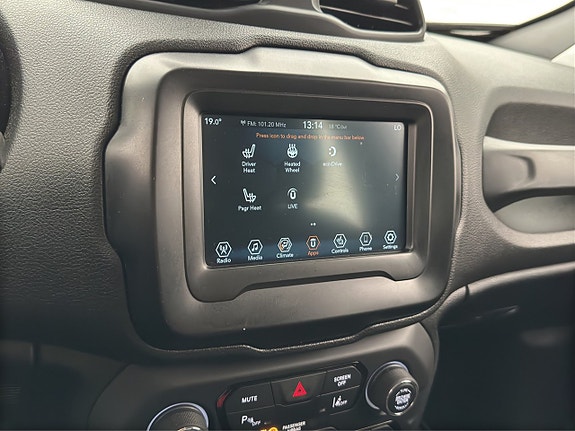 Jeep Renegade 20 of 28
