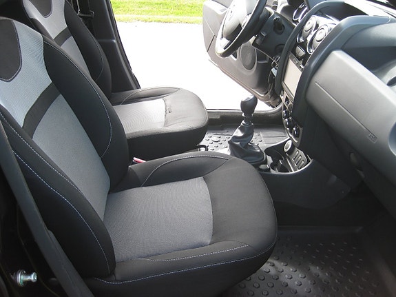 Dacia Duster 10 of 14