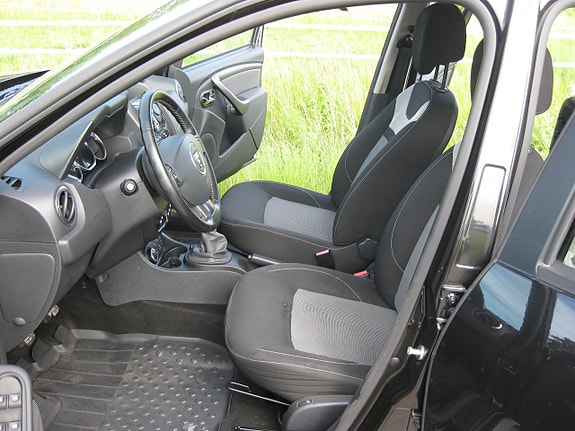 Dacia Duster 9 of 14