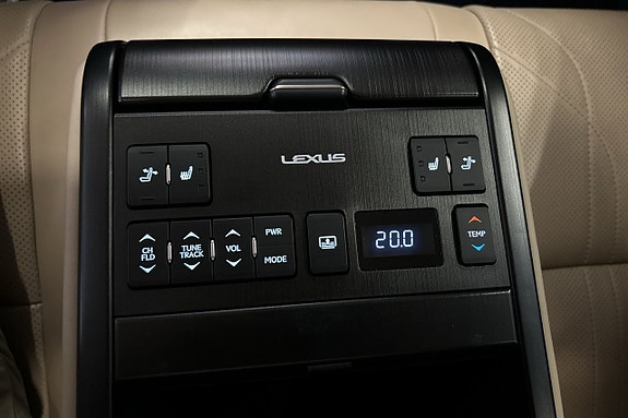 Lexus ES300h 14 of 14
