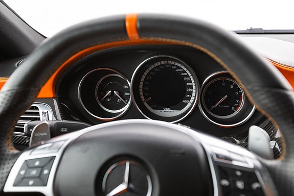 Mercedes-Benz CLS63 21 of 30