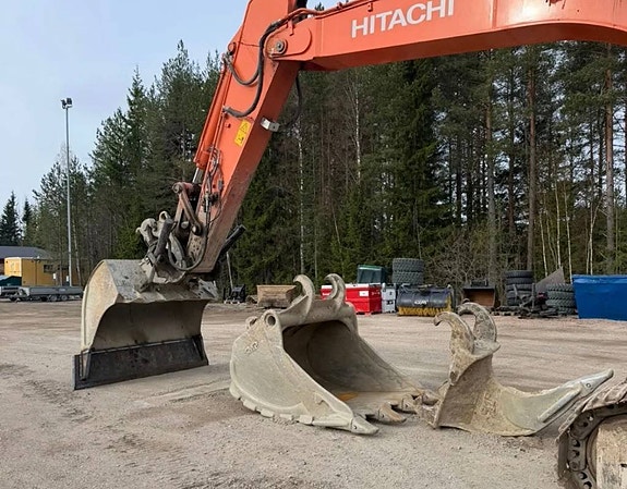 Hitachi zx350 LC 5 of 8