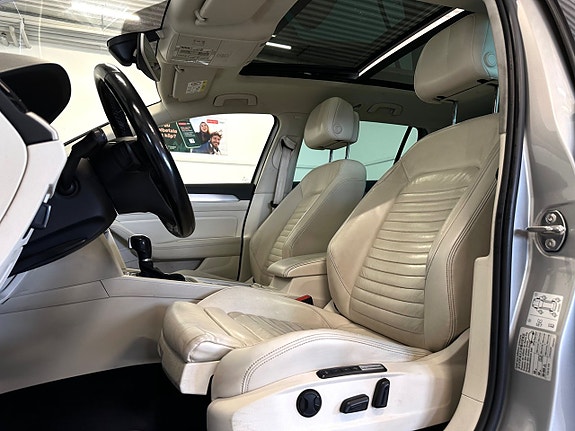 Volkswagen Passat 8 of 15