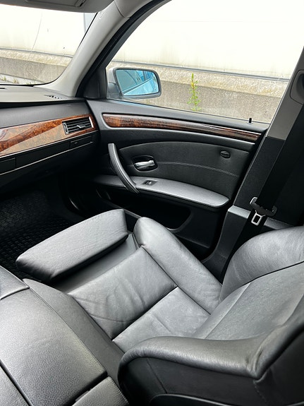 BMW 530xd 12 of 14